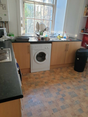 Students! Reserve Now! 3 Bedroom Flat to Rent  3