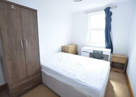 Double Room in a Shared Student House Wycliffe Road