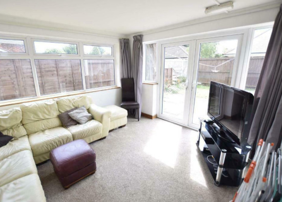 Double Room in a Shared Student House Wycliffe Road  1