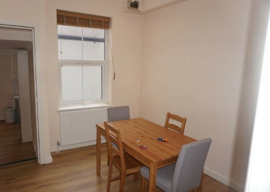 Beautiful Two-Bedroom Flat to Rent at Islington  3