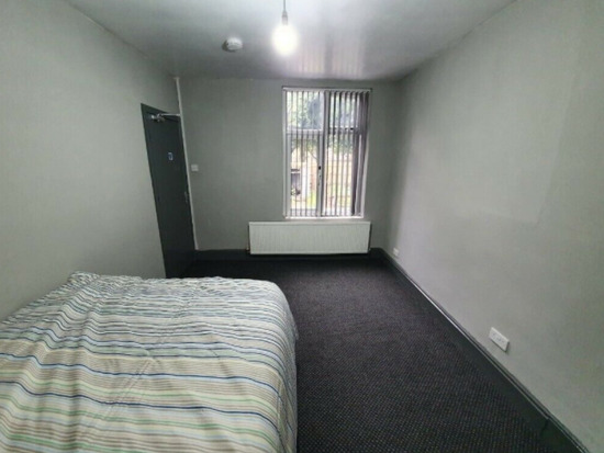 Rooms to Rent - DSS Only  2