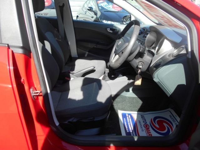  2010 Seat Ibiza 1.4 SE 5d  5
