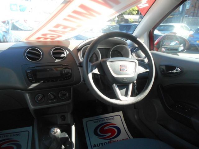  2010 Seat Ibiza 1.4 SE 5d  7