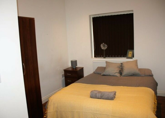 Ensuite Rooms Available to Rent on Hinckley Road  1
