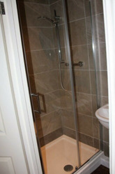 Ensuite Rooms Available to Rent on Hinckley Road thumb 5