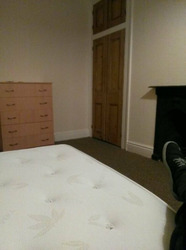 Newly Decorated Room to Rent thumb 2
