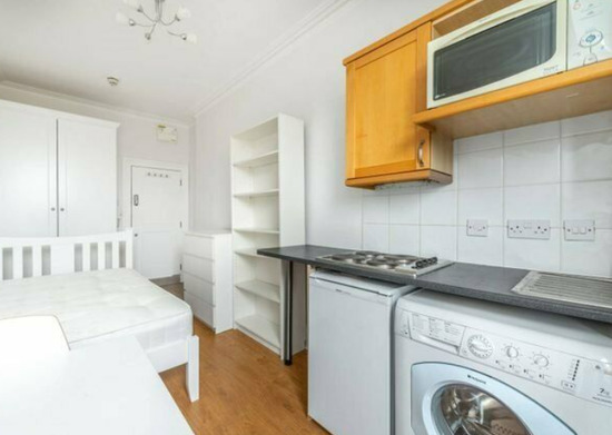 Notting Hill Single Studio with Small Balcony on Pembridge Sq Available Now  1