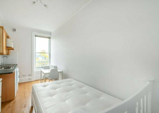 Notting Hill Single Studio with Small Balcony on Pembridge Sq Available Now  2