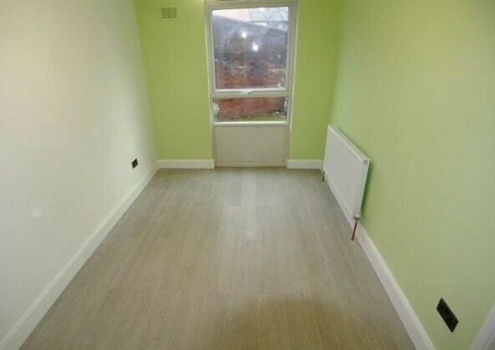 Brand Newly Refurbished 2 Double Bedroom Flat with Garden & off St Parking  2