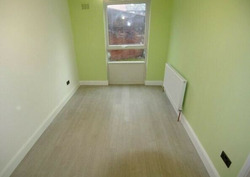 Brand Newly Refurbished 2 Double Bedroom Flat with Garden & off St Parking thumb 3
