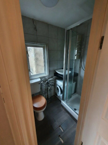 Studio Flat to Rent in NW10 4JG - DSS Welcome  2