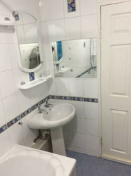 Cheap, Big and Clean Room for Rent in Glasgow East End thumb 10
