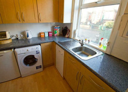 3 Bed to Let Burley, Large Double Rooms