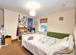 Sensational 4 Bed House With Study Room Plus Garden thumb 8