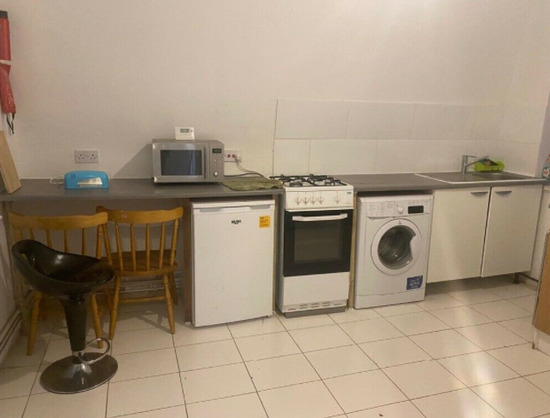 Double Room to Rent. Green Lane RM8 1YX  1