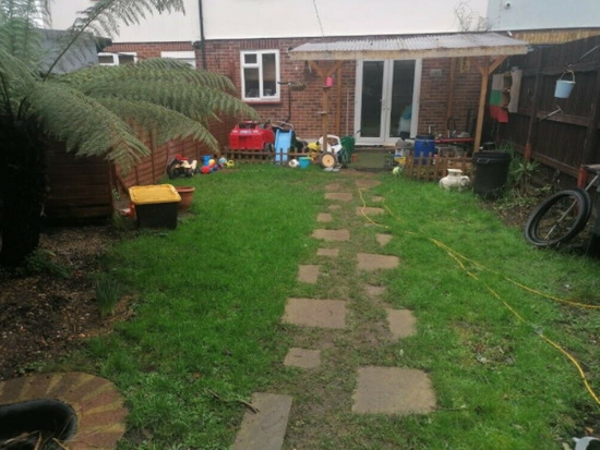 3 Double Bed House with Garden  0