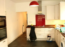 Impressive 3 Bedrooms Ground Floor Maisonette Available to Rent thumb 1