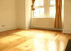 Impressive 3 Bedrooms Ground Floor Maisonette Available to Rent thumb 5