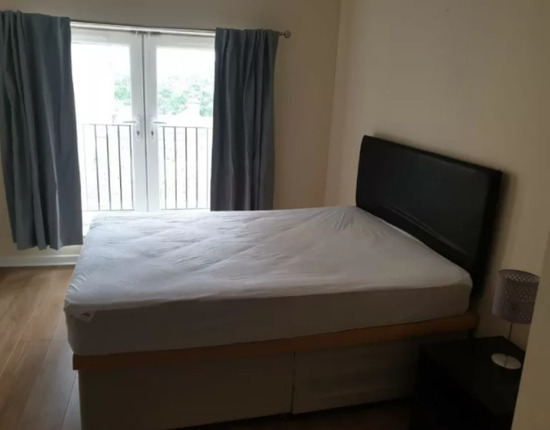 Luxury Studio Apartment and Double Room with Ensuite in the Centre of Derby to Let  9