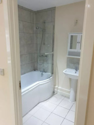 Luxury Studio Apartment and Double Room with Ensuite in the Centre of Derby to Let thumb 9