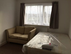 £875 Per Month All Bills Included! Lovely Large Studio Flat with Shower Room thumb 1