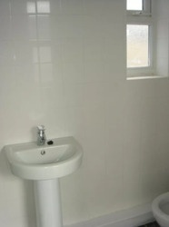 £875 Per Month All Bills Included! Lovely Large Studio Flat with Shower Room thumb 5