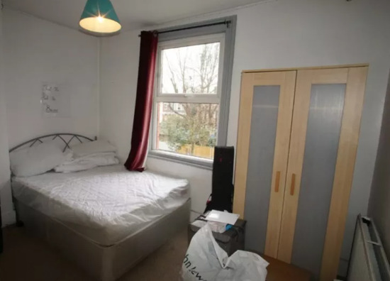 Impressive 5/6 Bedrooms Semi-Detached House Available to Rent  4