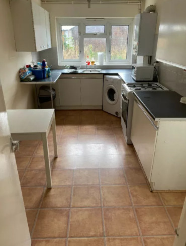 4 Bedroom Student or Professional House to Let  4