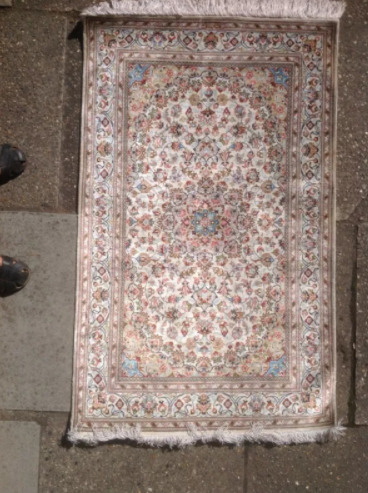 Luxurious Valentine's Gift / Home Decor ! Beautiful Handwoven Silk Persian Rug/ Carpet!  1