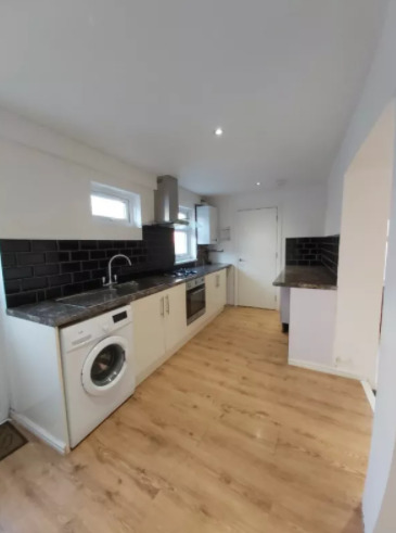 1 Bed Detached House, Chatterton Road, Bromley  5