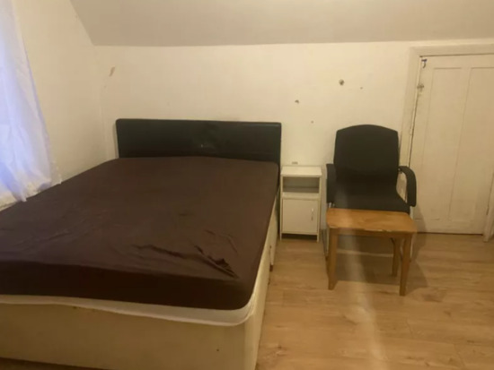 Double Room for Rent in Goodmayes  0