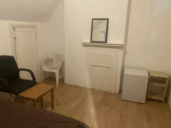 Double Room for Rent in Goodmayes  1