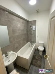 Fully Furnished 2 Bedroom Flat in Great City Centre Location BB11 Burnley thumb 7