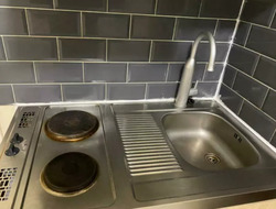 Separate Studio Flat, Nice and Clean £650 All Bills Included