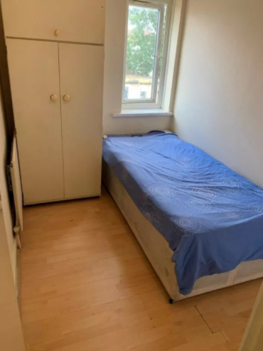 3 Bedroom House to Rent In Stanmore £1,525pm  7