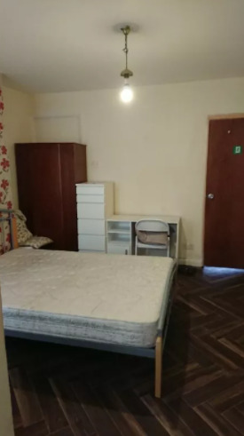 Self Contained Flat in CV1 near City Centre  1