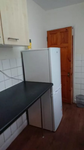 Self Contained Flat in CV1 near City Centre  3