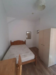 Hammersmith En-Suite Room Next to Station 700Pm All Bills Included thumb 1