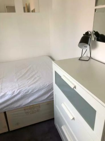 Lovely Double Room for Rent in Enfield Inc All Bills + Internet  4