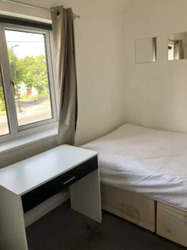 Lovely Double Room for Rent in Enfield Inc All Bills + Internet thumb-53018
