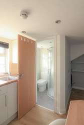 Studio Wood Green to Rent Available Now Short or Long Term thumb 7
