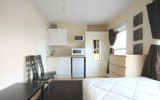 Cricklewood - Studio Flat Available Now for Rent  1