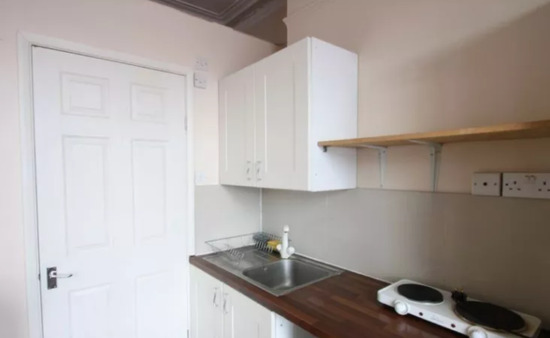 Cricklewood - Studio Flat Available Now for Rent  2