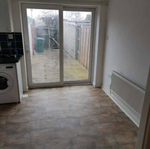 3 Bedrooms House to Rent £775Pcm  1