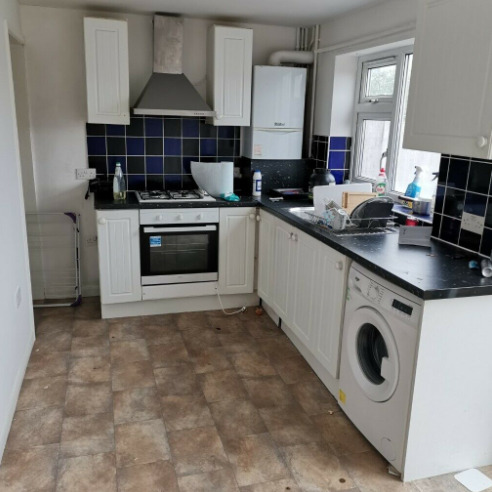 3 Bedrooms House to Rent £775Pcm  8