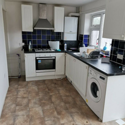 3 Bedrooms House to Rent £775Pcm thumb 9