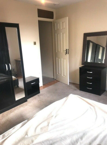 Lovely double room to Rent. Two Week Deposit  1