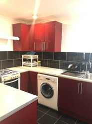 Ensuite Double Room Rent in East Acton thumb 1