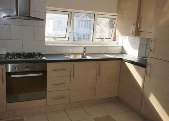 Impressive One Bedroom Flat Available to Rent  4