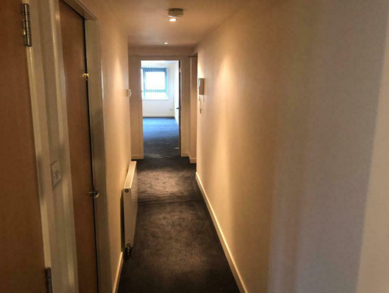 2 Bedroom Flat to Rent on 4Th Floor with Lift and Available Now  5